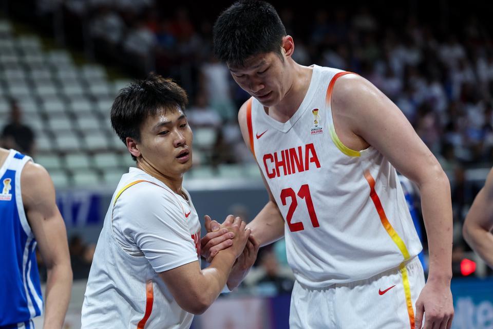 开云综合服务-拒重演马尼拉悲剧！中国男篮连续两场大逆转 出线前景大好