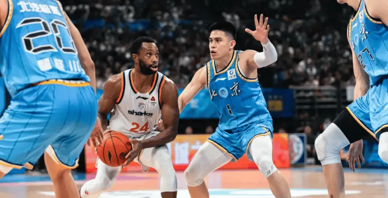 开云中国官网-媒体人：北京阵容看似奢华，实则没有一个进攻强点带动球队